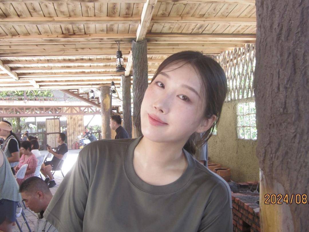 英姿飒爽！四川高校大四女生<strong></p>
<p>海峡原油</strong>，亮相九三阅兵方队