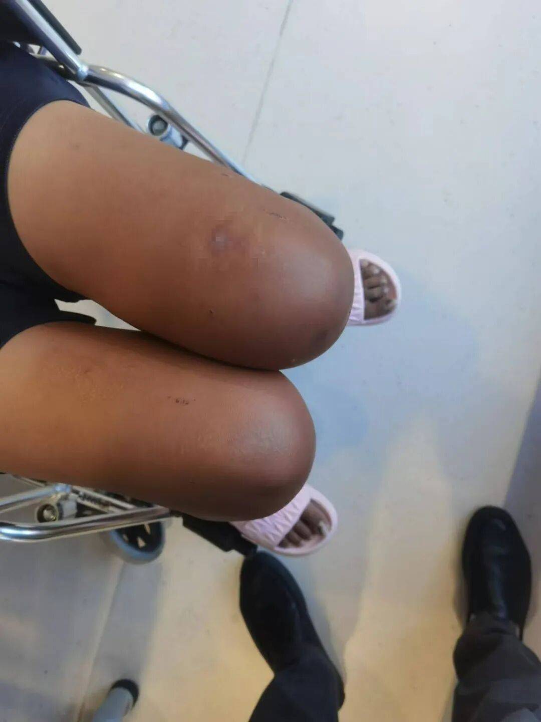 心痛！14岁少女遭体罚后身亡！“发出6封求救信<strong></p>
<p>原油开户流程</strong>，均被老师截留”
