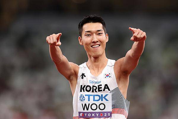 田径世锦赛|男子跳高屈居亚军<strong></p>
<p>美国原油交易时间</strong>,禹相赫就是韩国田径的门面