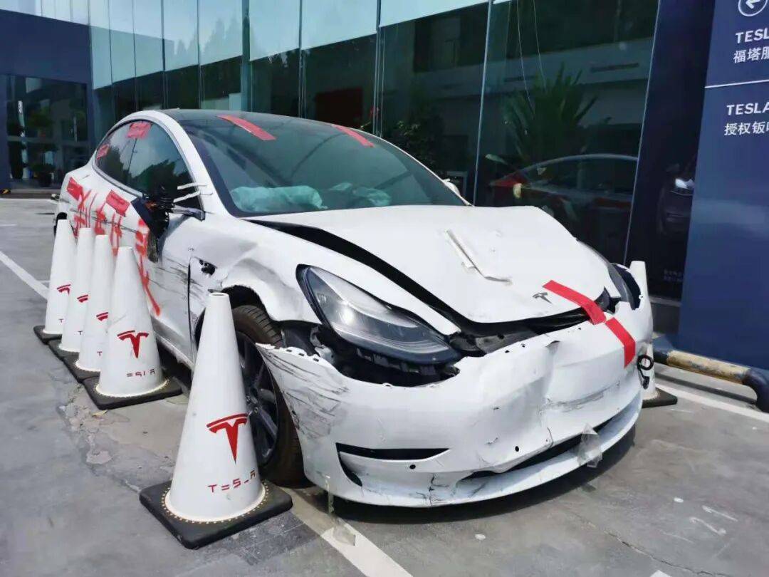 独家对话特斯拉“车顶维权”女车主：终于赢<strong></p>
<p>美国原油交易时间</strong>了特斯拉一次