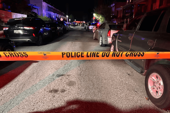 柯克枪击案后<strong></p>
<p>黄金原油早评</strong>,美国再发枪击事件:5名警员3死2伤,枪手现已毙命