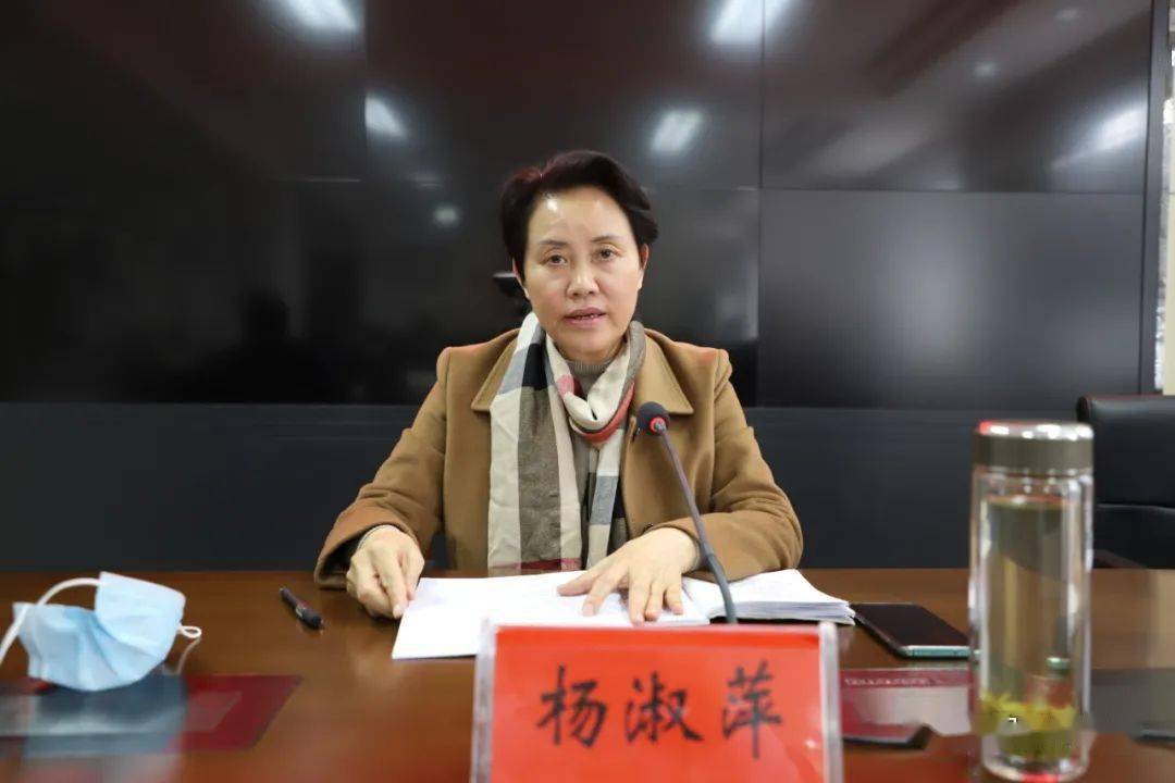 河南信阳市原副市长杨淑萍被查<strong></p>
<p>美原油开盘时间</strong>，曾担任过中学老师和师范学校副校长