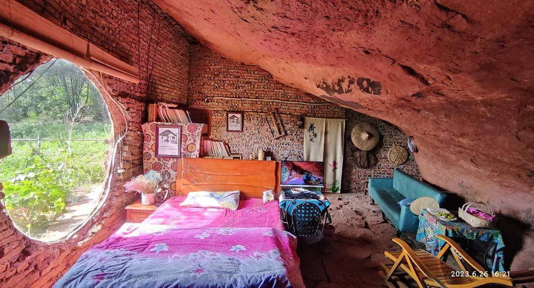 是个人选择还是另有隐情?35岁男子回乡“崖下洞居”惹争议<strong></p>
<p>美原油开盘时间</strong>!|封面深镜