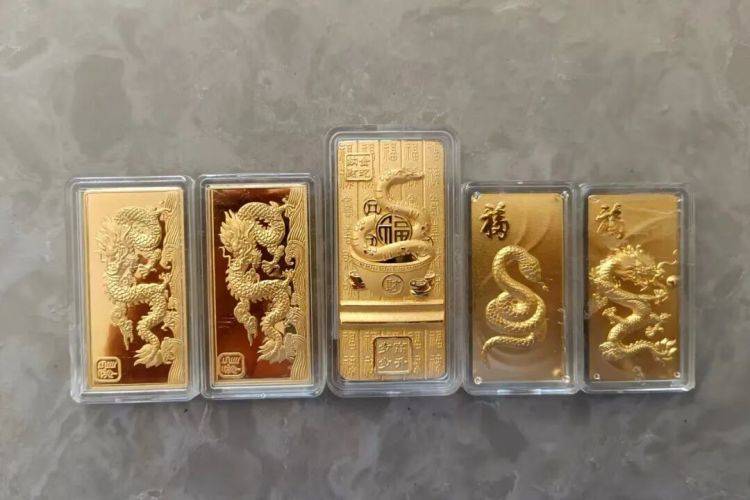 10余万黄金寄出后<strong></p>
<p>原油美女</strong>,男子冲进派出所!