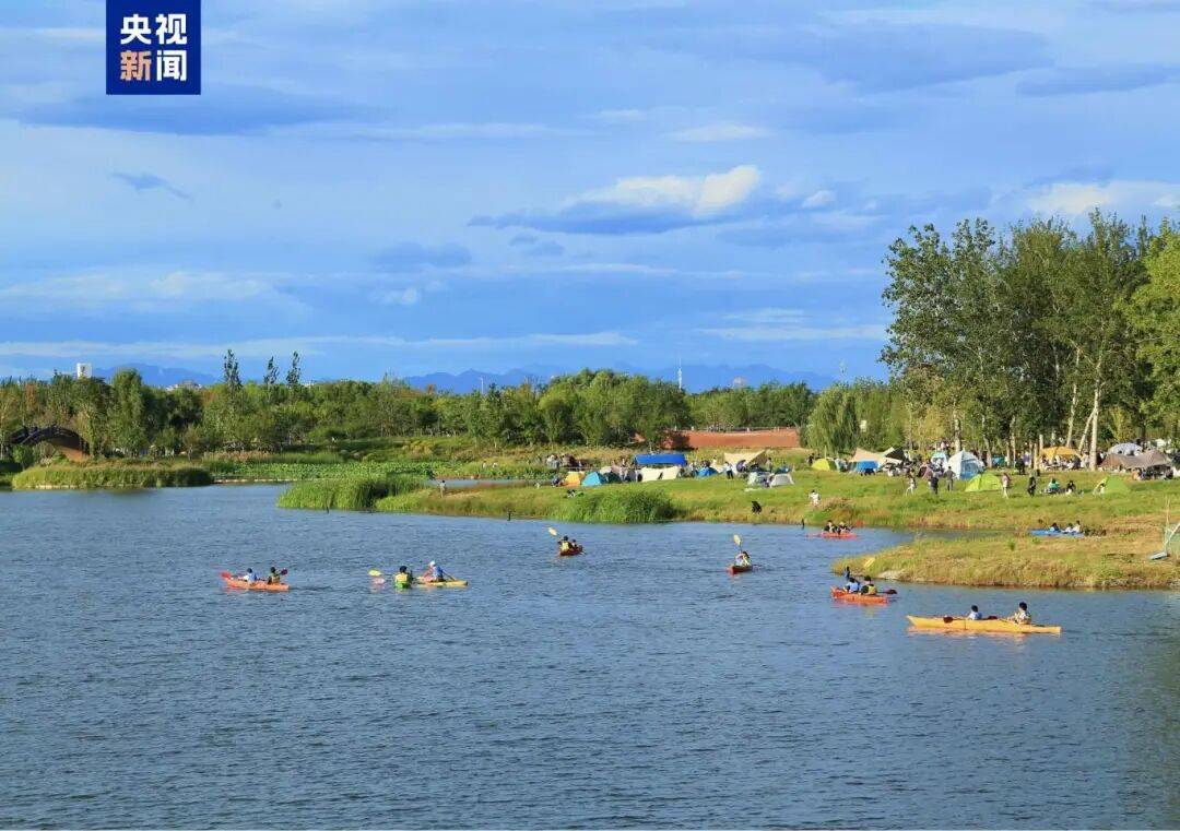 本周六将迎阵雨;北京最大山姆会员店即将开业;北京最大公园来啦丨朝闻北京