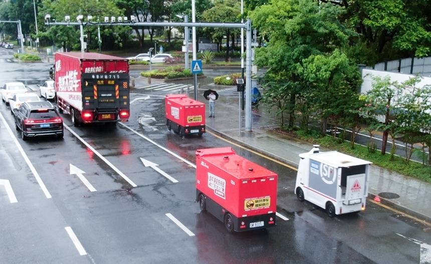 从港口到云端<strong></p>
<p>原油美女</strong>,深圳跑出现代物流“加速度”