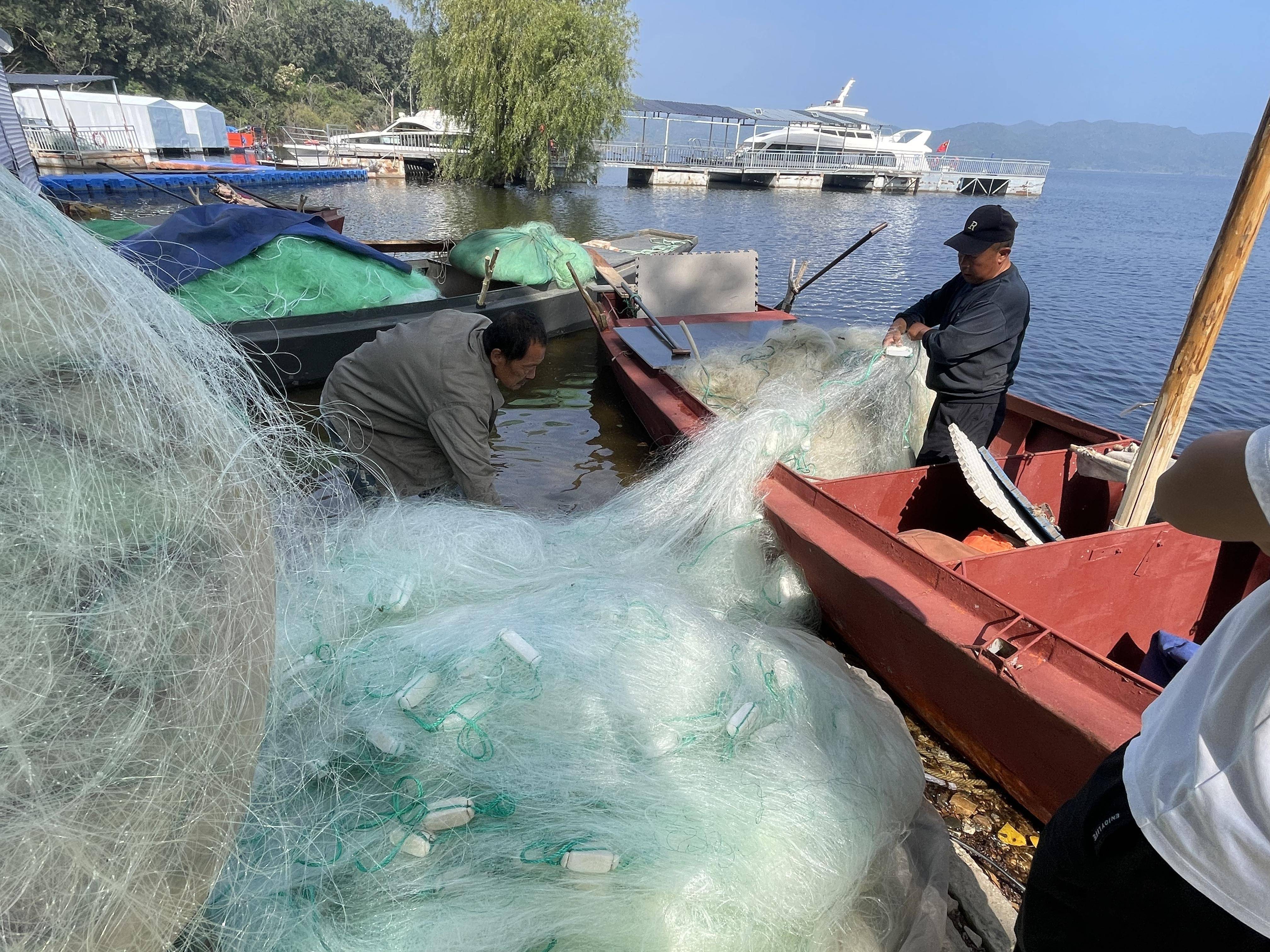 密云“水库鱼”将开捞：水面变宽水深了<strong></p>
<p>原油美女</strong>，捕捞比往年上难度