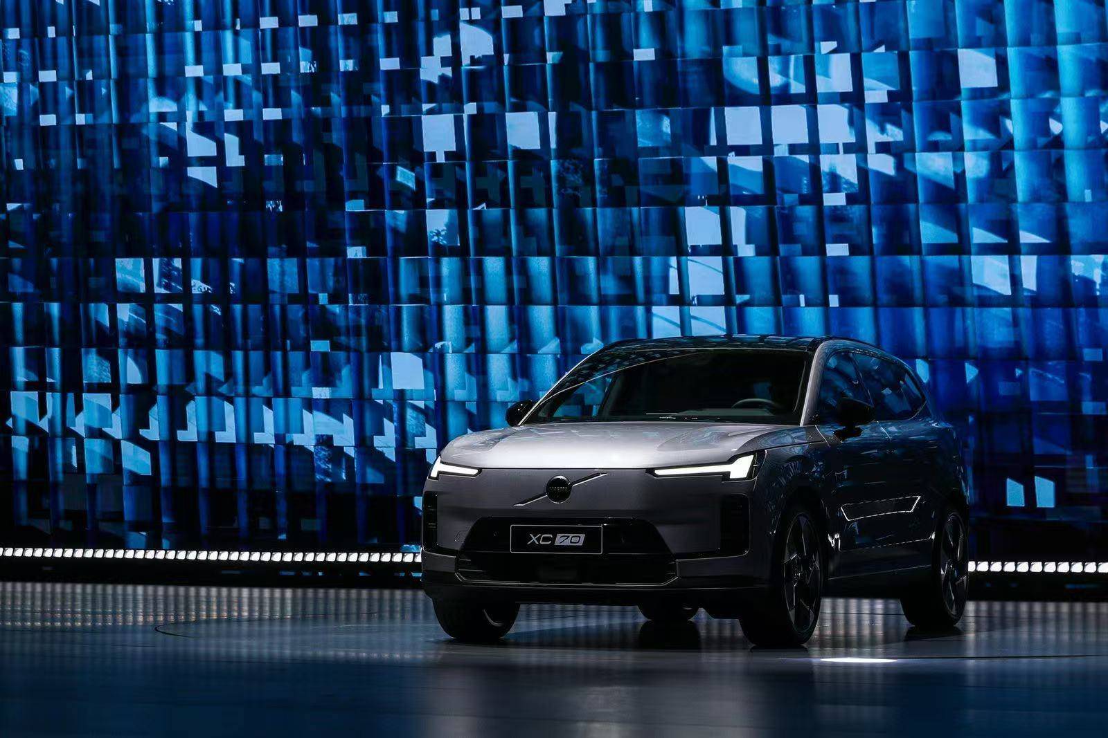 “豪华插混第一车”<strong></p>
<p>融原油</strong>,比预售便宜3万元,26.99万元起的沃尔沃XC70能否突围?