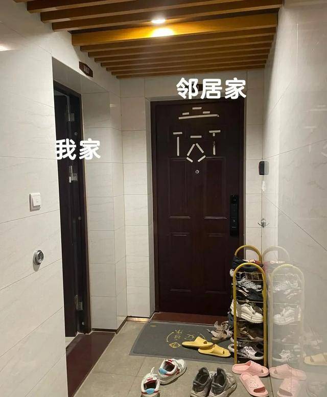 物业“不让门口放鞋子”<strong></p>
<p>融原油</strong>，门口放鞋柜违法吗？