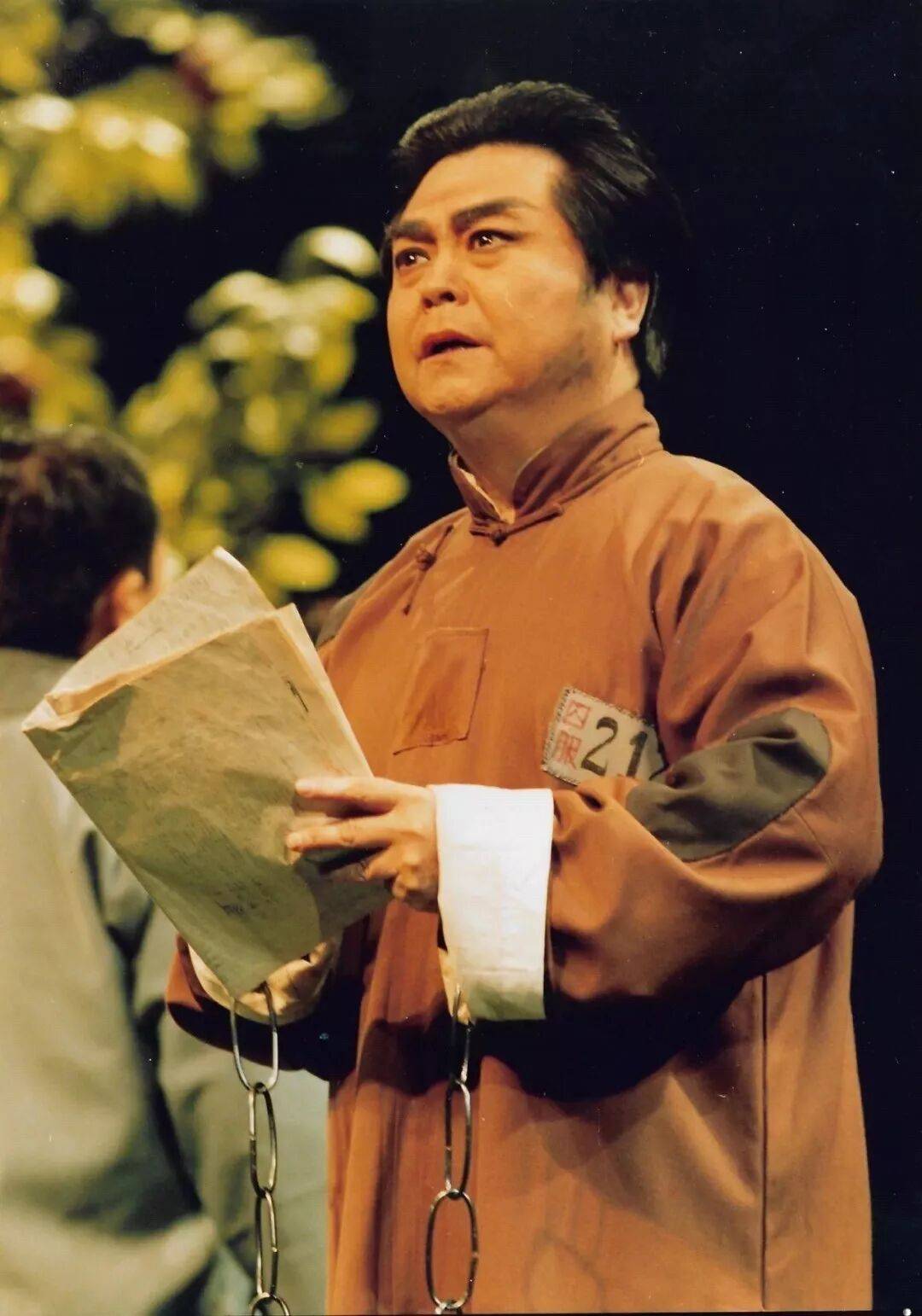 痛别<strong></p>
<p>融原油</strong>!著名演员昨晚去世!4岁入行、刻苦一生