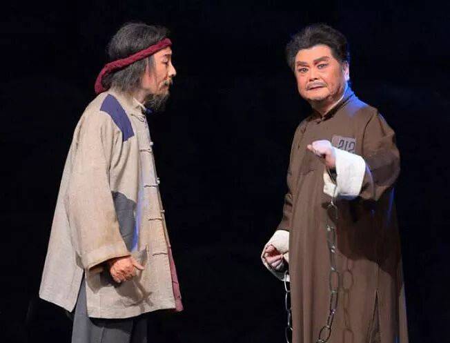 痛别<strong></p>
<p>融原油</strong>!著名演员昨晚去世!4岁入行、刻苦一生