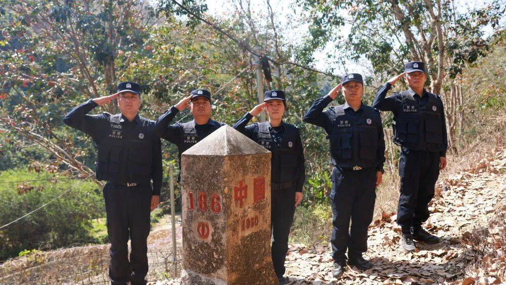 “看到妈妈46个未接来电<strong></p>
<p>融原油</strong>,心像被重锤击中”