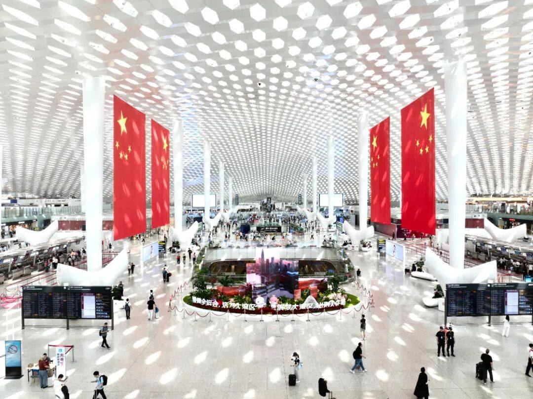 “不亚于春节回家”!凌晨5点<strong></p>
<p>融原油</strong>,深圳有人已经堵在路上……