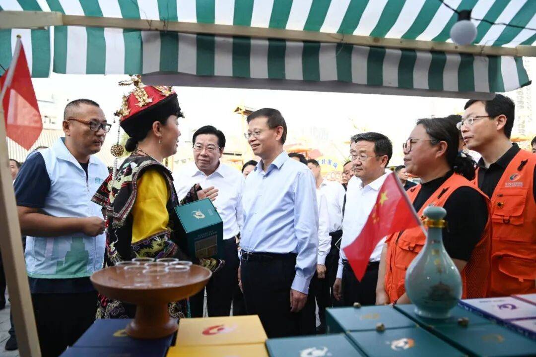 履新辽宁省委书记<strong></p>
<p>切原油</strong>,许昆林首次检查调度