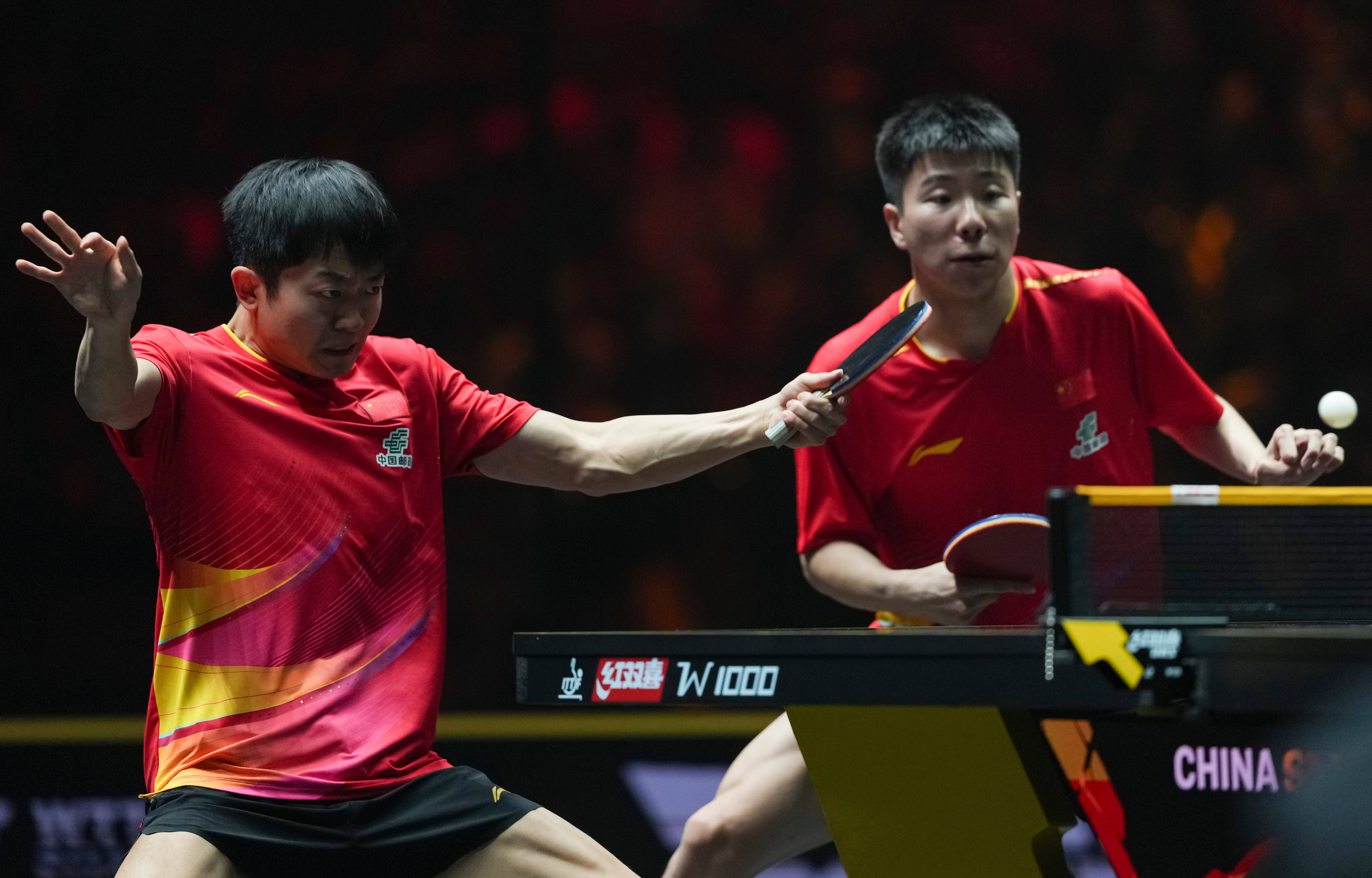 (体育)乒乓球——WTT中国大满贯赛:林诗栋/王楚钦晋级男双四强