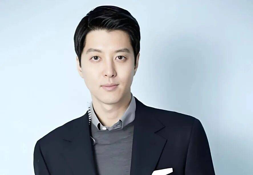 知名男演员自曝患罕见病<strong></p>
<p>切原油</strong>,“连呼吸都痛”