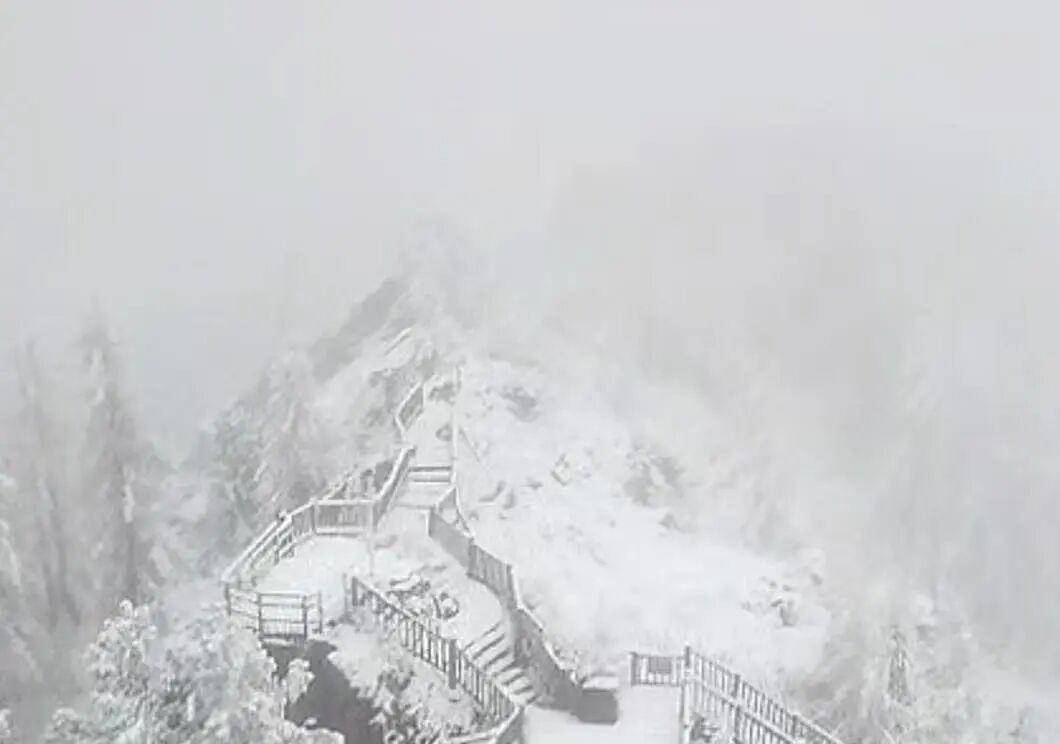 多地突降大雪<strong></p>
<p>切原油</strong>!