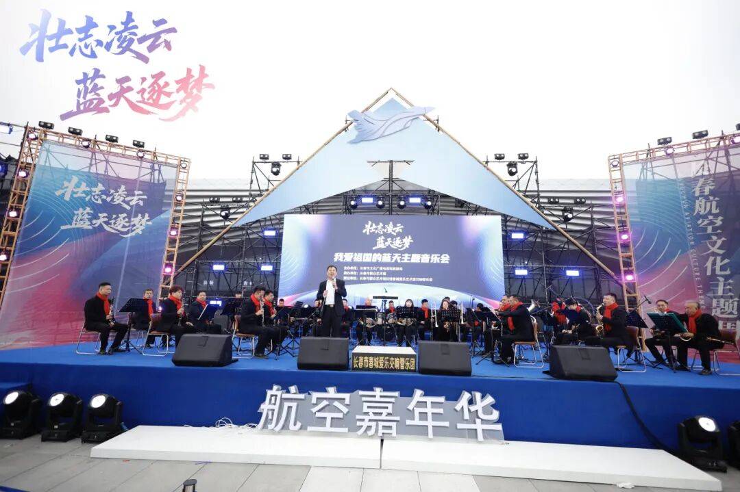 DNA彻底动了！全场跟唱<strong></p>
<p>石油原油图片</strong>，这氛围太顶了！