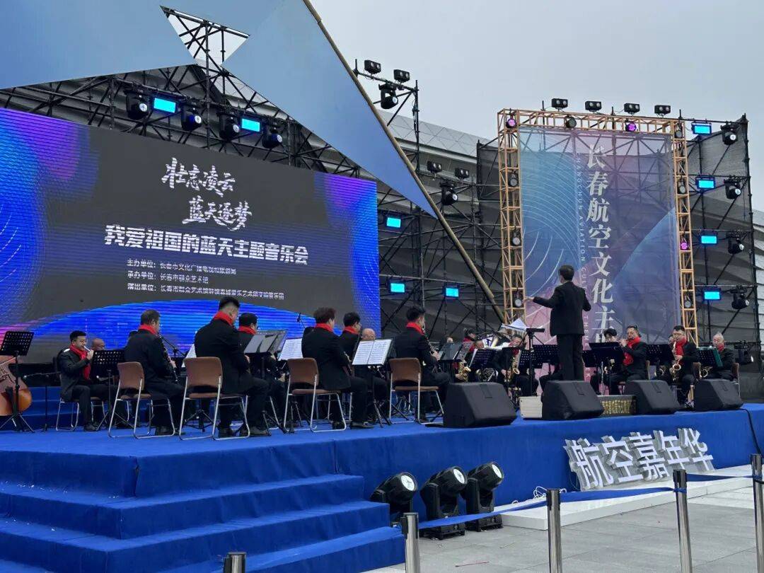 DNA彻底动了！全场跟唱<strong></p>
<p>石油原油图片</strong>，这氛围太顶了！