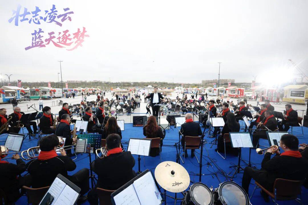 DNA彻底动了！全场跟唱<strong></p>
<p>石油原油图片</strong>，这氛围太顶了！