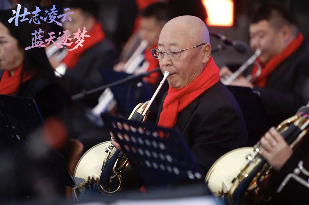 DNA彻底动了！全场跟唱<strong></p>
<p>石油原油图片</strong>，这氛围太顶了！