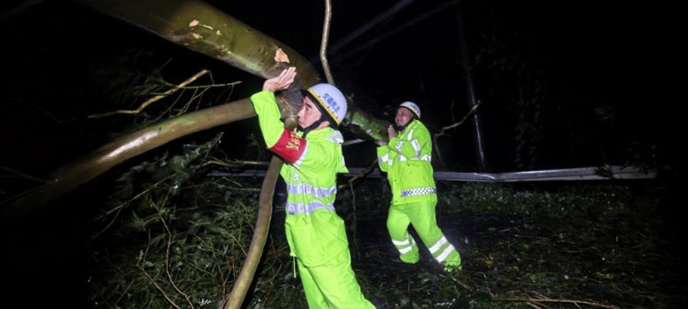 全力抢通中秋团圆路<strong></p>
<p>石油原油图片</strong>，粤西14条受台风影响高速解封
