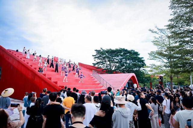 突破200万人次<strong></p>
<p>今日原油价格走势</strong>!深圳科技馆成大湾区文旅新顶流