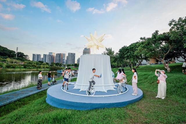 突破200万人次<strong></p>
<p>今日原油价格走势</strong>!深圳科技馆成大湾区文旅新顶流