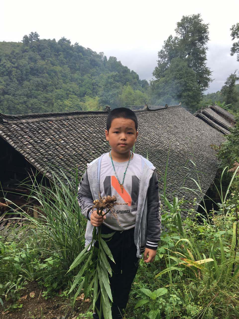 那个让老师骄傲的“调皮”班级!30年同学聚会<strong></p>
<p>原油令</strong>,还伴有一封来自贵州的感谢信