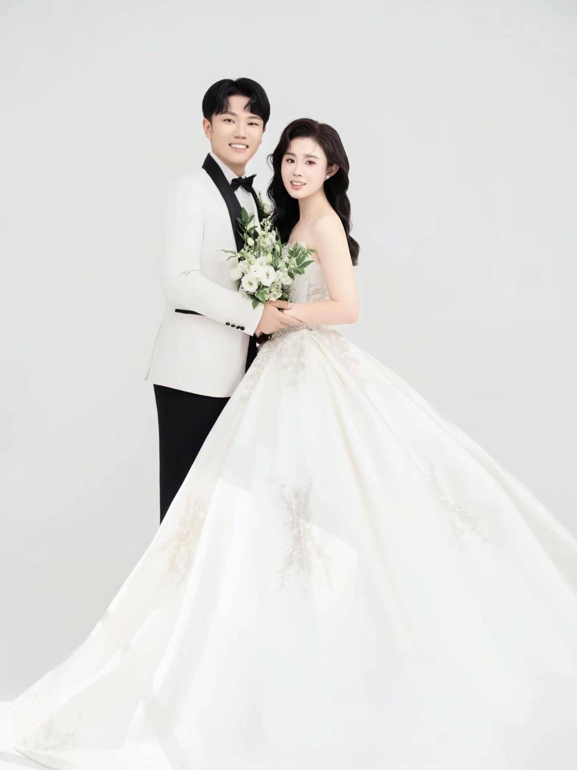 “千万富翁”解克锋儿子解清帅将举办婚礼<strong></p>
<p>国家原油</strong>,解克锋:很开心,邀请了部分寻亲家长参加