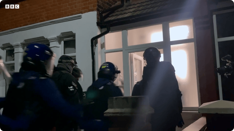 凯特患癌竟因辉瑞疫苗？伦敦4万被盗手机直飞香港<strong></p>
<p>国家原油</strong>，比贩毒暴利产业链曝光…