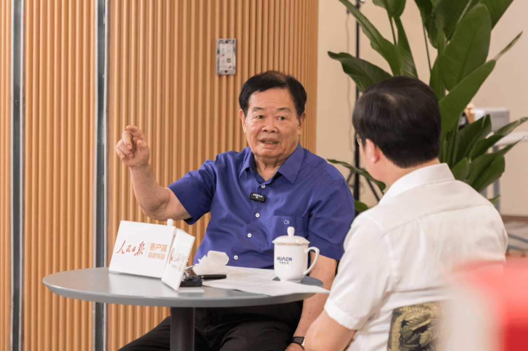 被指“做慈善很慷慨<strong></p>
<p>原油户</strong>，但对员工比较苛刻”，曹德旺回应