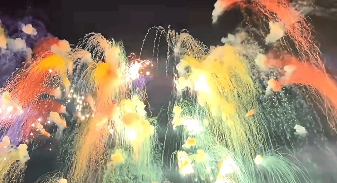 同比增长27%<strong></p>
<p>原油户</strong>!双节假期天河潭景区接待游客超21万人次