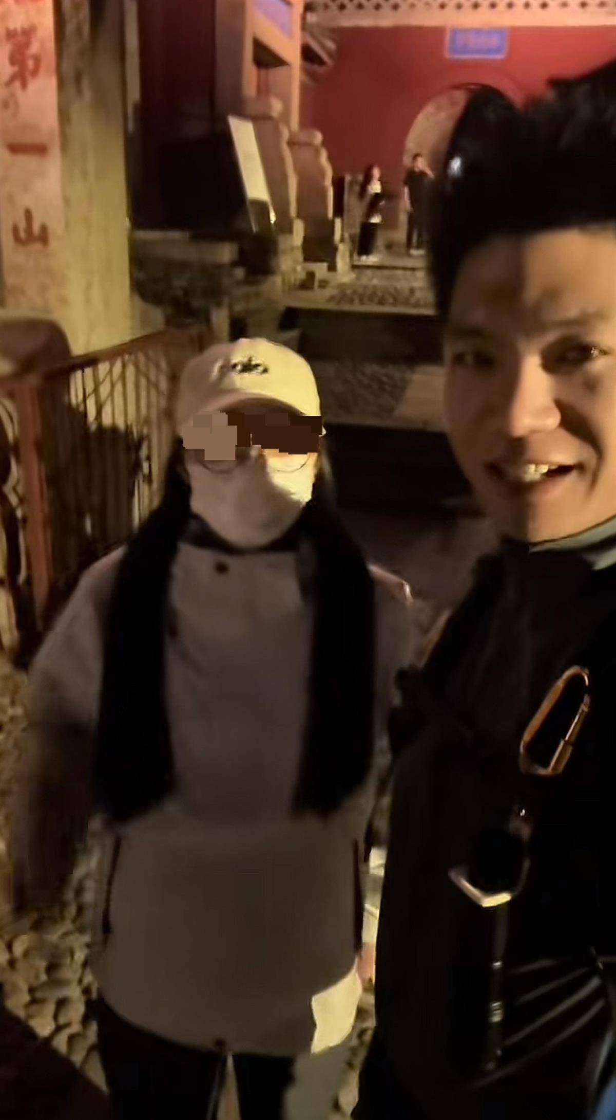 国庆长假结束泰山陪爬者晒业绩:80人团队接了200单<strong></p>
<p>原油户</strong>,如不下雨单量估计要多四倍,年入30万只是噱头