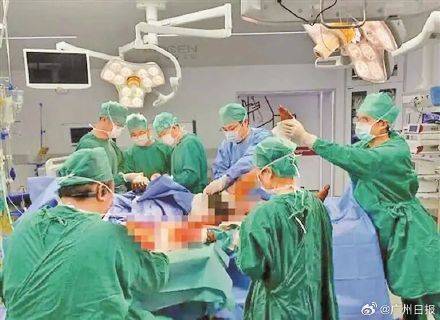 爆燃<strong></p>
<p>现货原油走势</strong>!深圳一男子电动自行车充电30秒全身烧伤90%