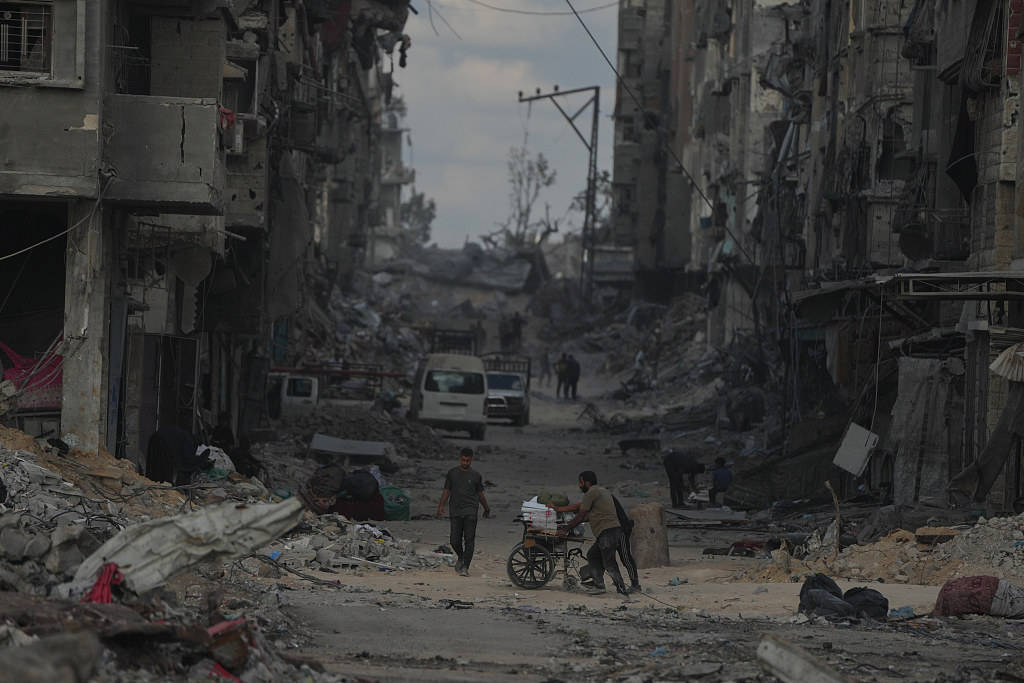 圆桌｜美以宣布“加沙战争”结束<strong></p>
<p>现货原油走势</strong>，模糊的协议承载不了巴以和平