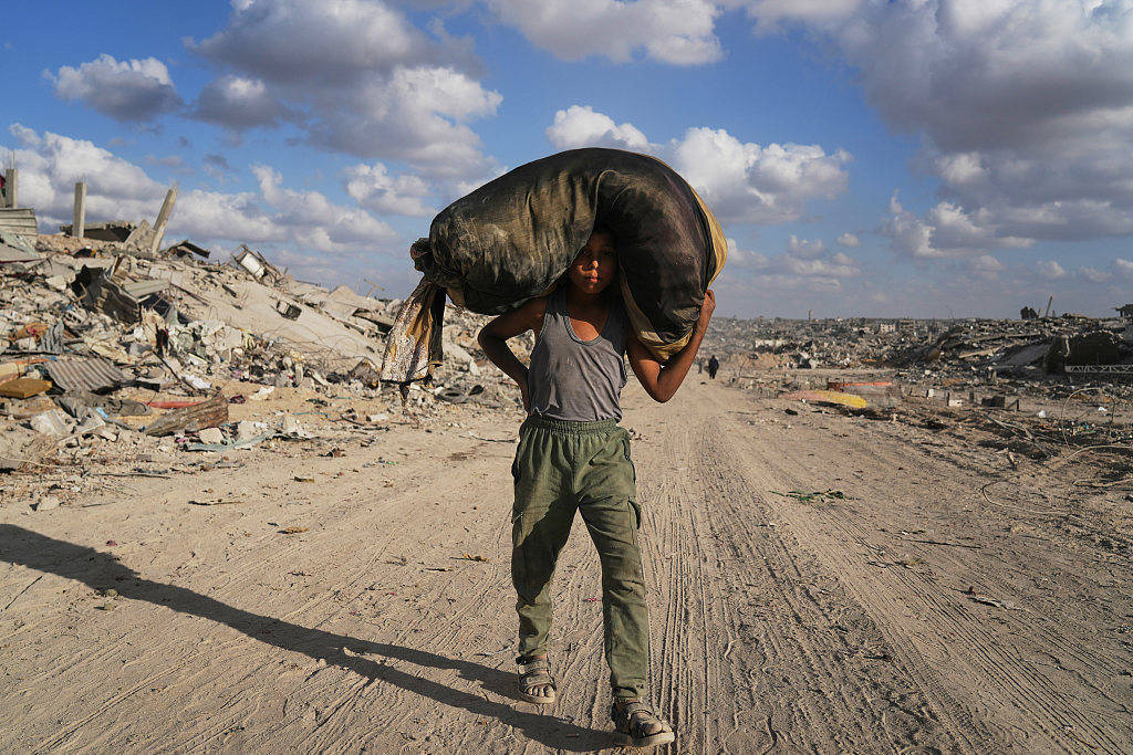 圆桌｜美以宣布“加沙战争”结束<strong></p>
<p>现货原油走势</strong>，模糊的协议承载不了巴以和平