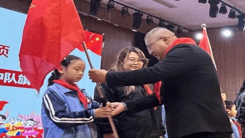 金乡县各级少先队组织广泛开展建队节主题活动