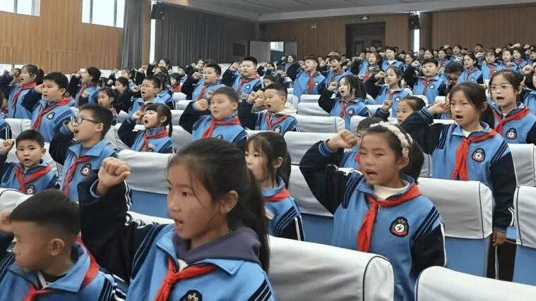 金乡县各级少先队组织广泛开展建队节主题活动