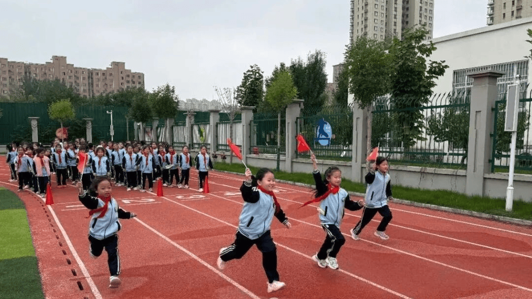 金乡县各级少先队组织广泛开展建队节主题活动