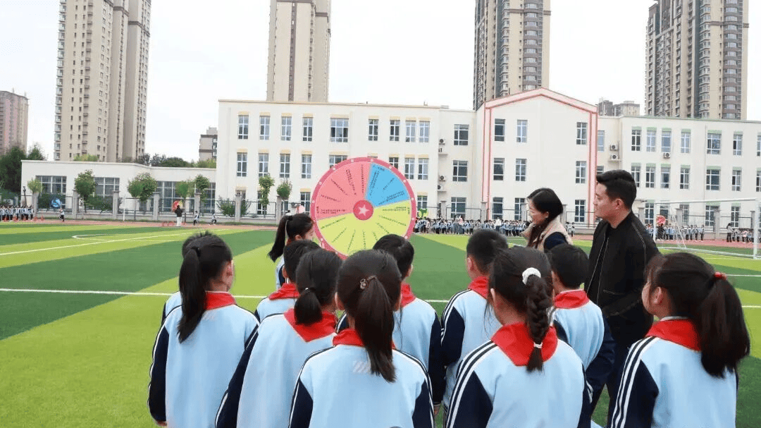 金乡县各级少先队组织广泛开展建队节主题活动