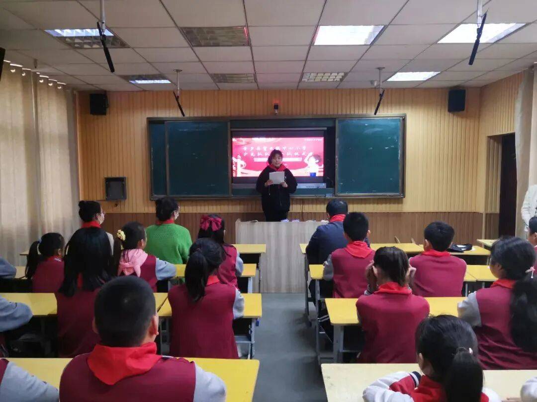 金乡县各级少先队组织广泛开展建队节主题活动