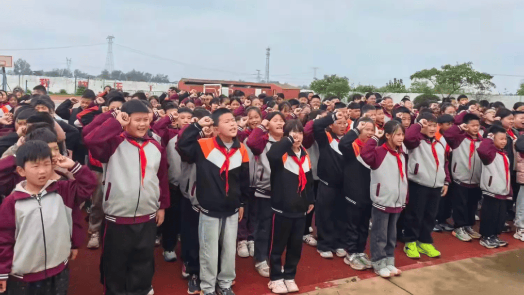 金乡县各级少先队组织广泛开展建队节主题活动