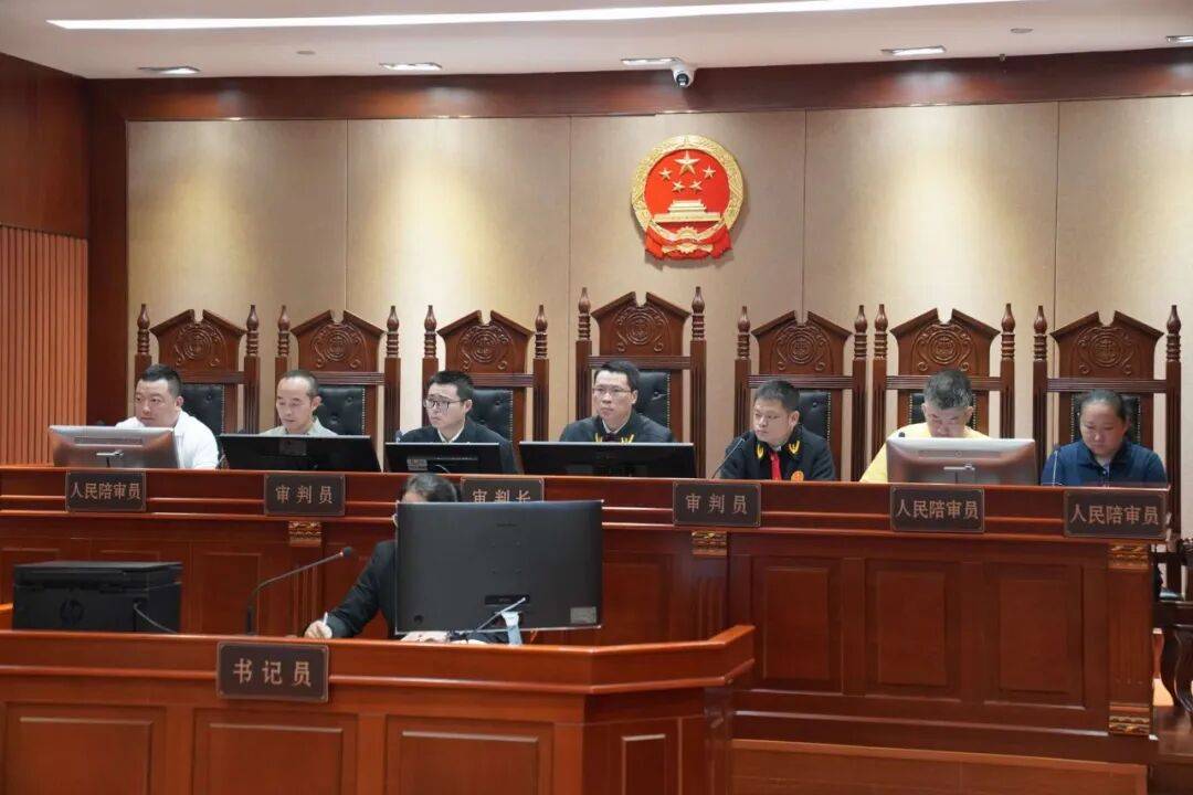 【以案释法】买演唱会票遭“假黄牛”用1068号段诈骗<strong></p>
<p>现货原油诈骗</strong>,号商被判赔50万元!