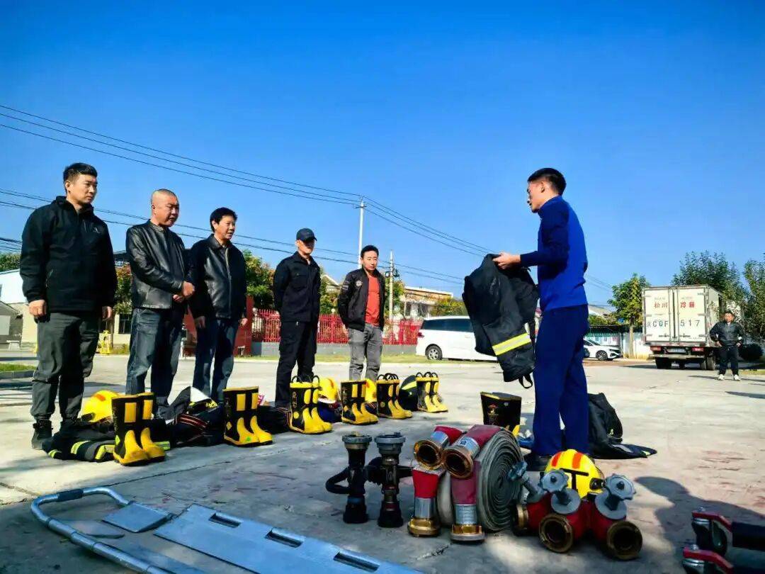 延庆消防组织区级自防自救力量开展能力展示交流活动