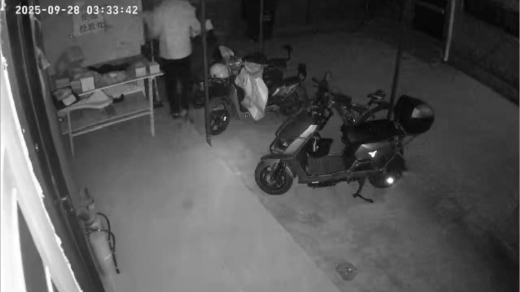 每月稳定收入8000多元却忍不住经常偷快递<strong></p>
<p>美原油06</strong>,上海一男子被刑拘