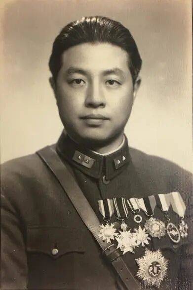 确认了<strong></p>
<p>布伦原油</strong>！是著名歌手刘若英的爷爷