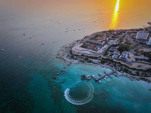 青年说 | 到中亚<strong></p>
<p>中原油田房产</strong>，奔赴一场激动人心的“探秘”