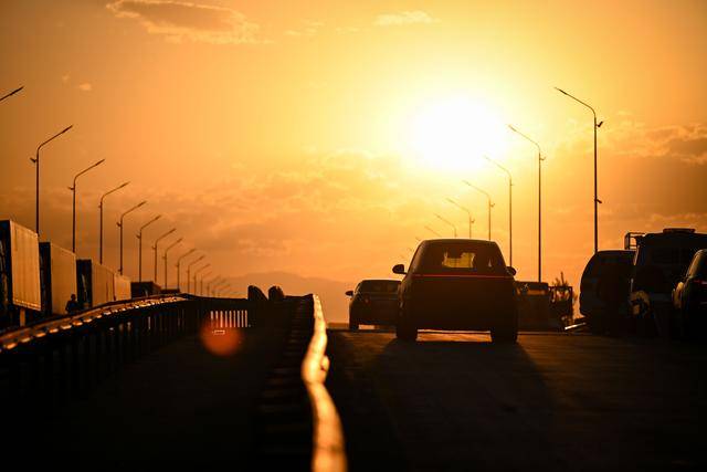 青年说 | 到中亚<strong></p>
<p>中原油田房产</strong>，奔赴一场激动人心的“探秘”