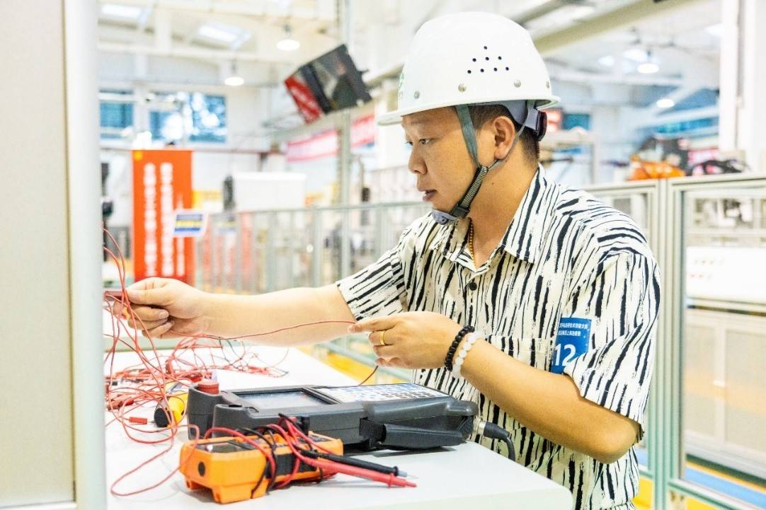 上海机器人系统运维选手集训有序推进<strong></p>
<p>中原油田房产</strong>,“破阵”指日可待